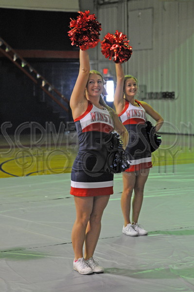 8-28 WA Pep Rally 058.JPG - SCRIVENER D300